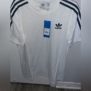 Adidas Classic t shirt